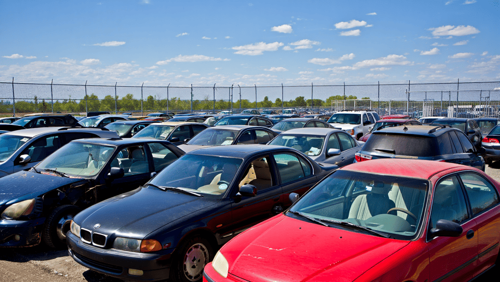 factores para comprar coche embargado seguro